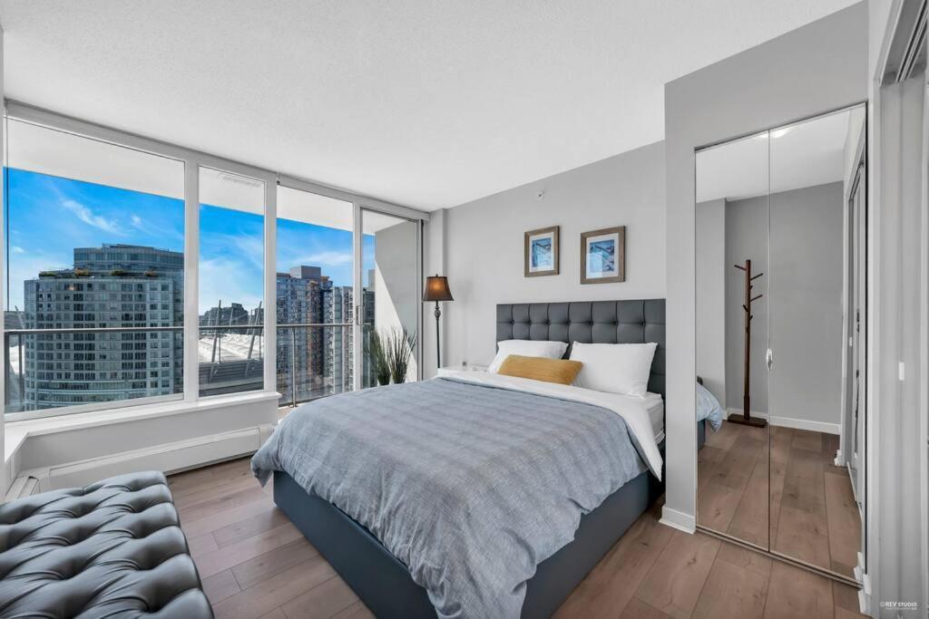 Spacious Dt 2-Bdr High-Rise With View, Pool, Gym Vancouver Exterior foto